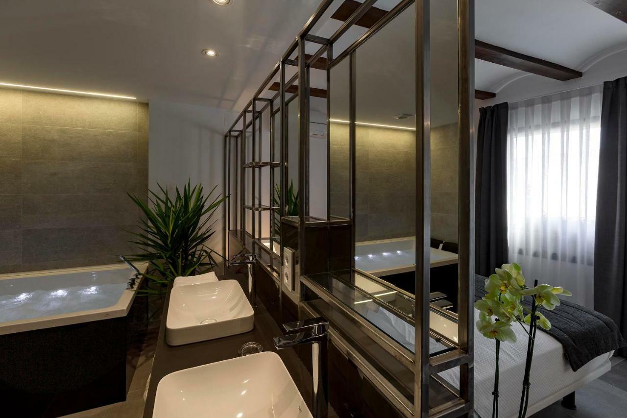 Vinatea Suites Morella Exterior photo